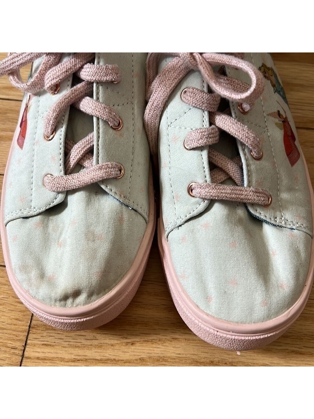Disney TOMS Princess Aurora Sleeping Beauty Girls Size 3 Sneakers - Picture 7 of 11